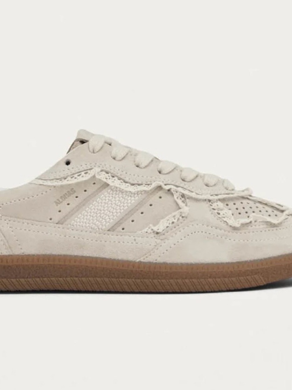 ALOHAS Cream lace Suede Sneakers with Gum Sole